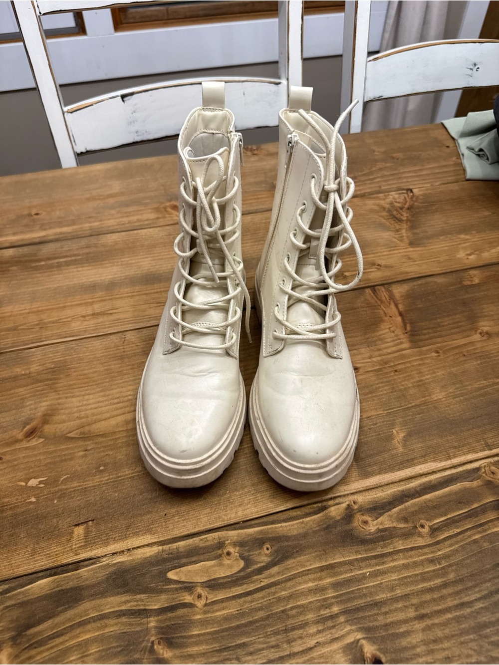 Combat boots